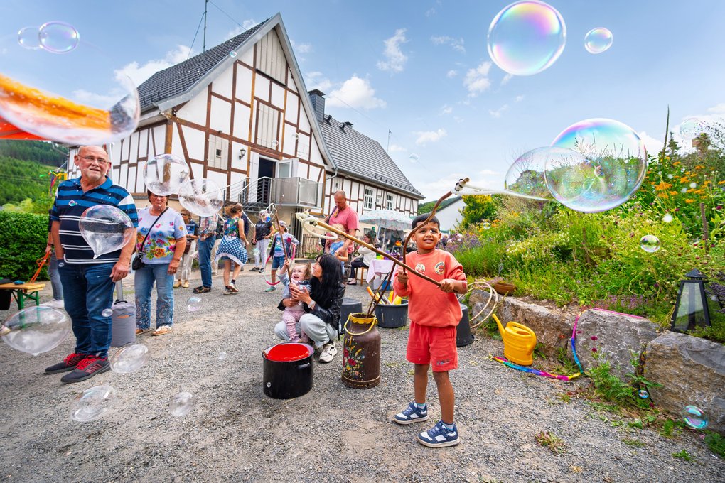 Tag der Historie Schrabben Hof Kirchhundem Seifenblasen