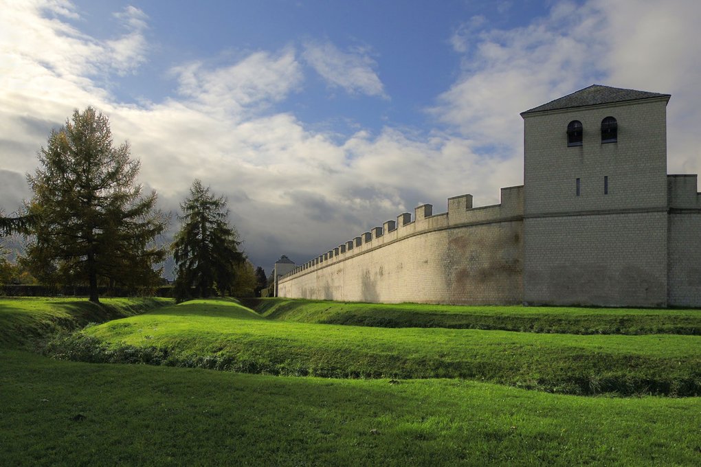 Stadtmauer im LVR-Archäologischen Park in Xanten